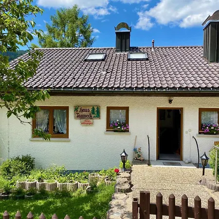 Haus Tanneck Apartament *